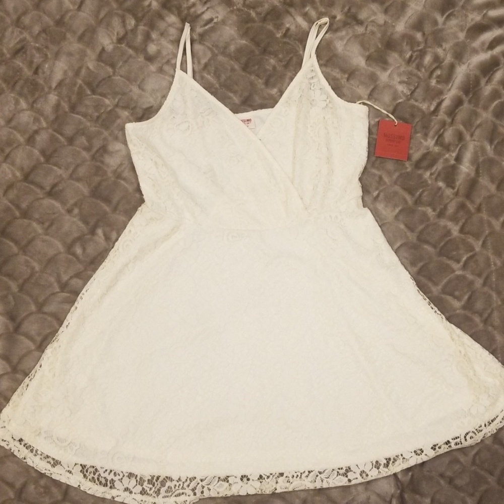 NWT - Ivory Lace Spaghetti Strap Dress